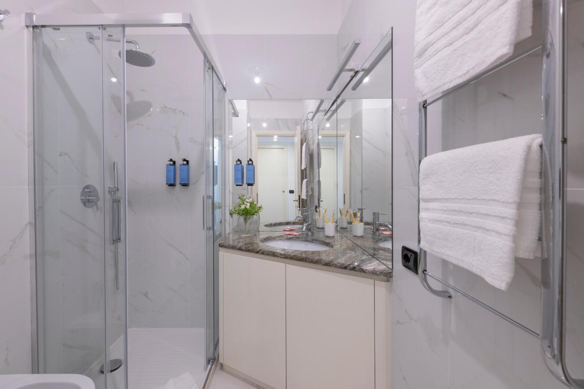 Milan Royal Suites - Duomo Santo Stefano Luaran gambar